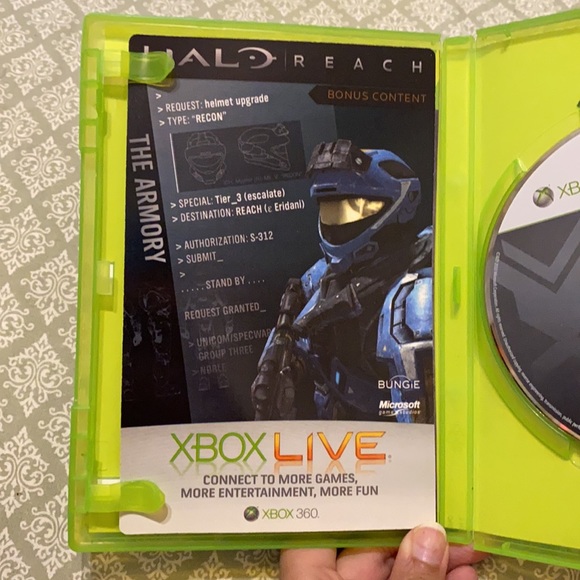 Xbox 360 HALO Game Bundle - Picture 10 of 16